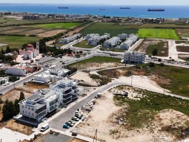 Image of Leonidas Court