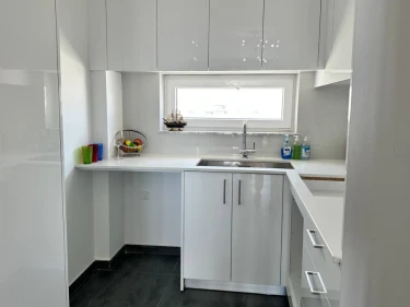 Image of Leonidas Court