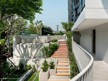 Image of blue Sukhumvit 105