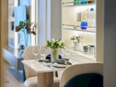 Image of Ashton Silom