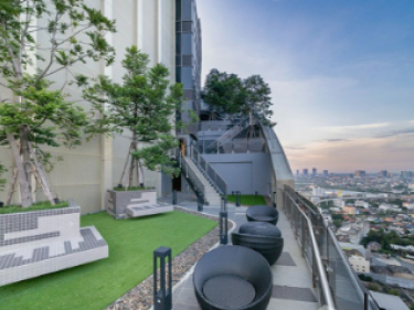 Image of The Cuvee Yaek Tiwanon