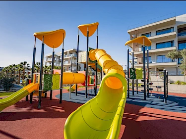 Image of GARDEN SQUARE