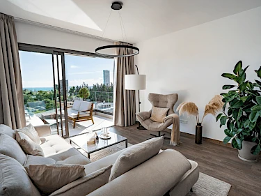 Image of GARDEN SQUARE