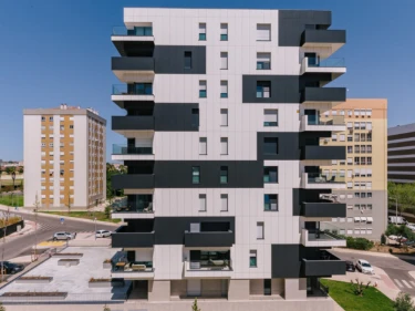 Image of ​​​​​​​NOVA PORTELA