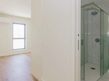 Image of ​​​​​​​NOVA PORTELA