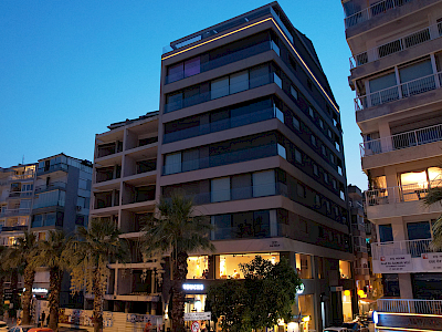 Image of The Majestik