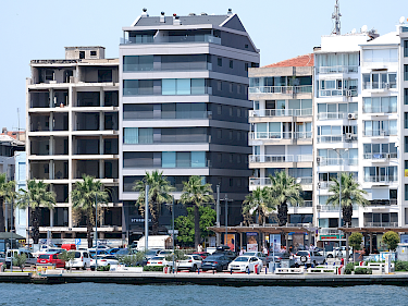 Image of The Majestik