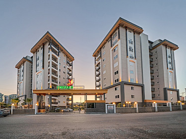 Image of Emerald Paradise