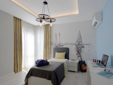 Image of Gloria Loft