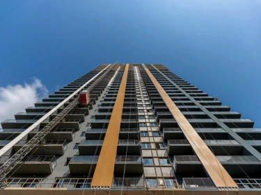 Image of White Square Shartava