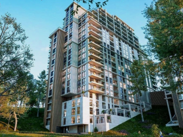 Image of White Square Mindeli