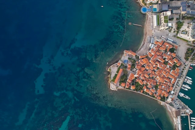 Banner advertisement