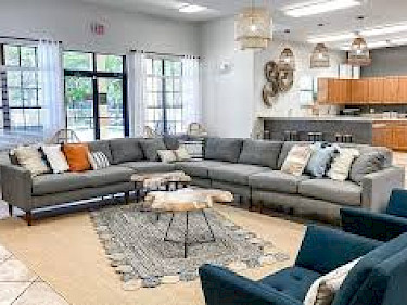 Image of Cobblestone on the Lake