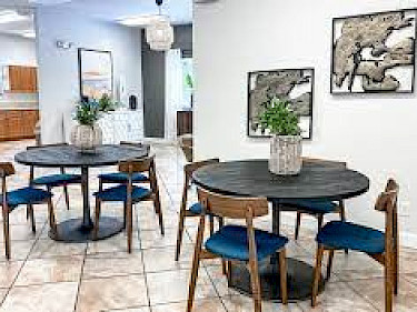 Image of Cobblestone on the Lake